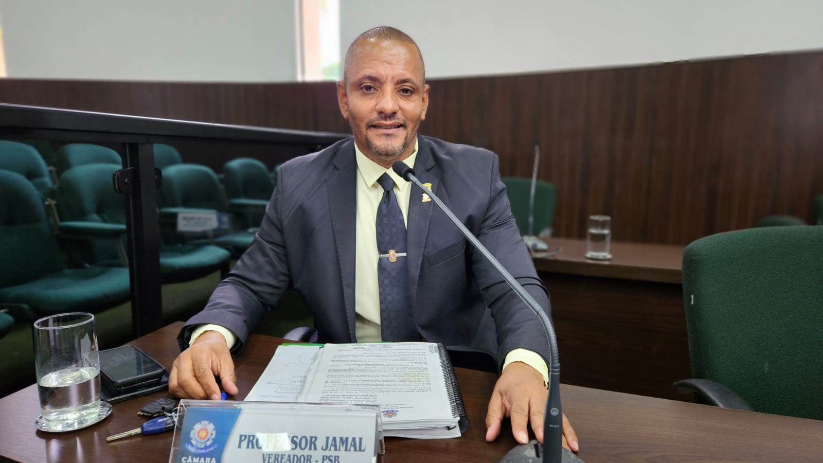 Vereador Professor Jamal solicita as transmissões dos jogos de Futebol Amador do campeonato da cidade nos canais da Prefeitura
